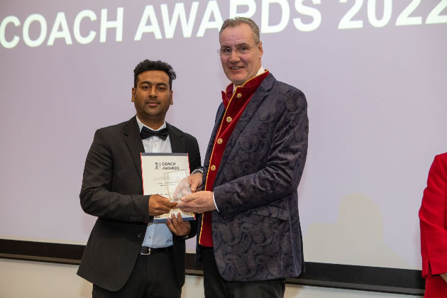 Tanvir Ahamed receiving his award
